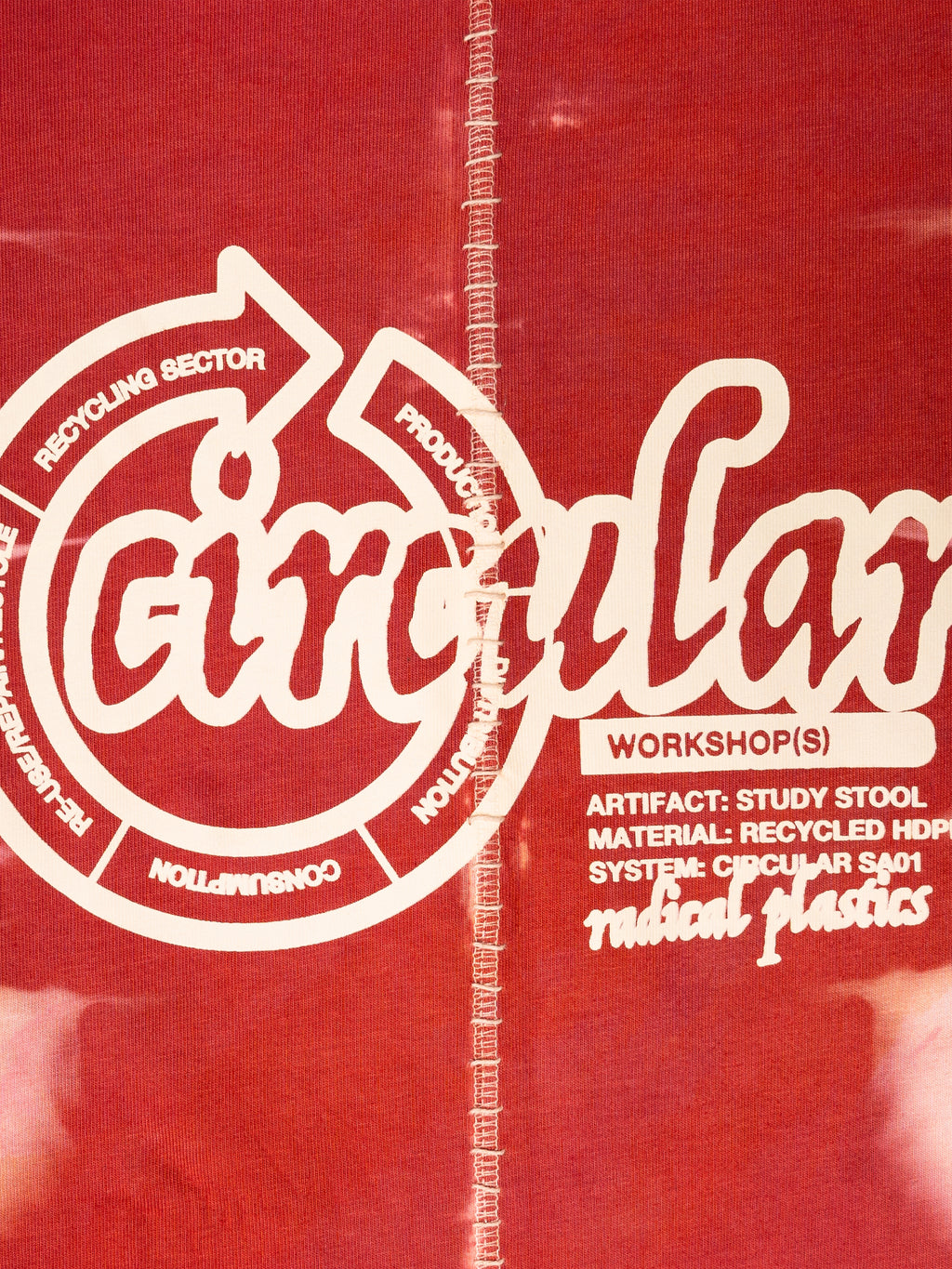 Artisan Circular Design T-Shirt Red