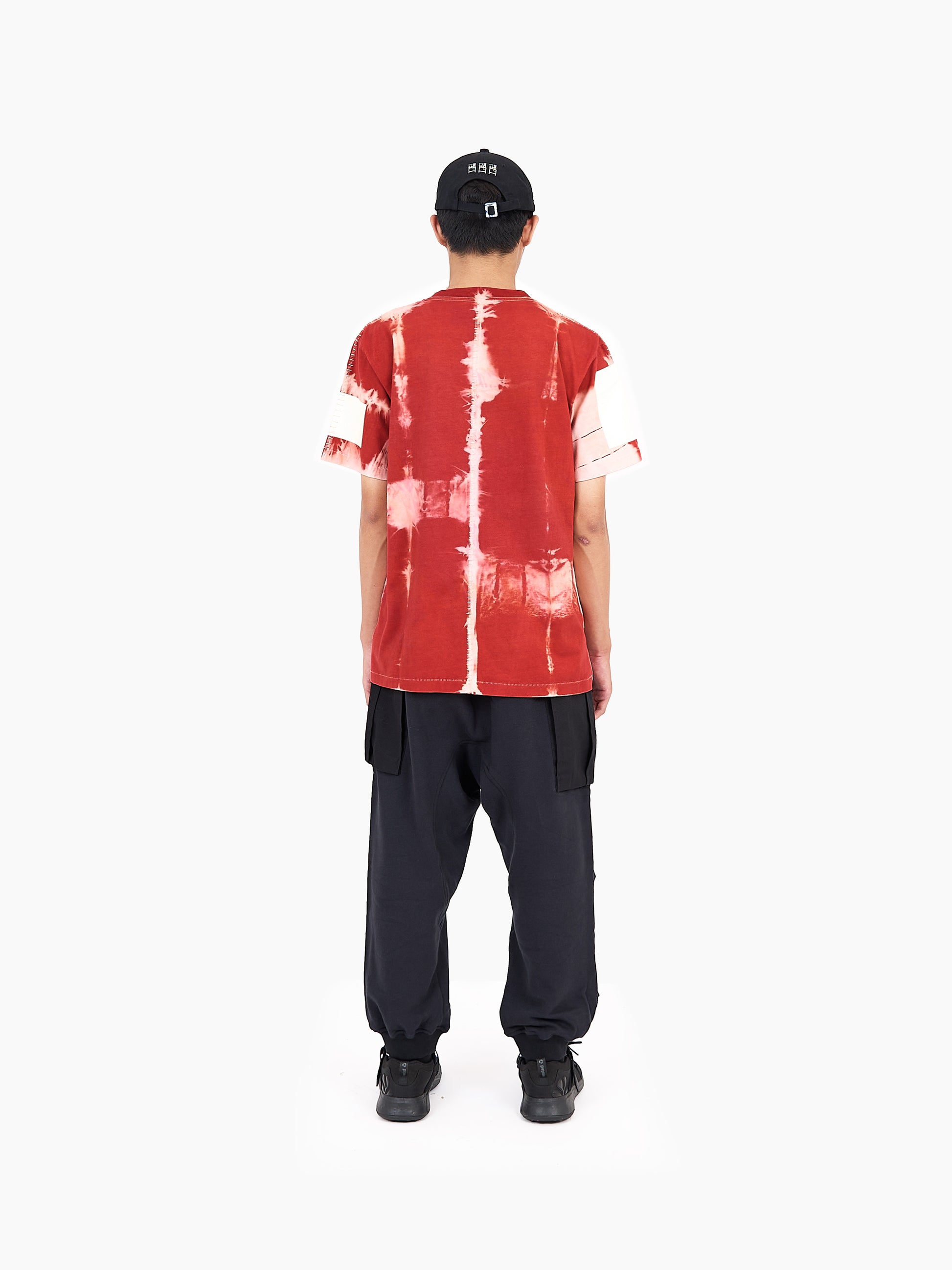 Artisan Circular Design T-Shirt Red