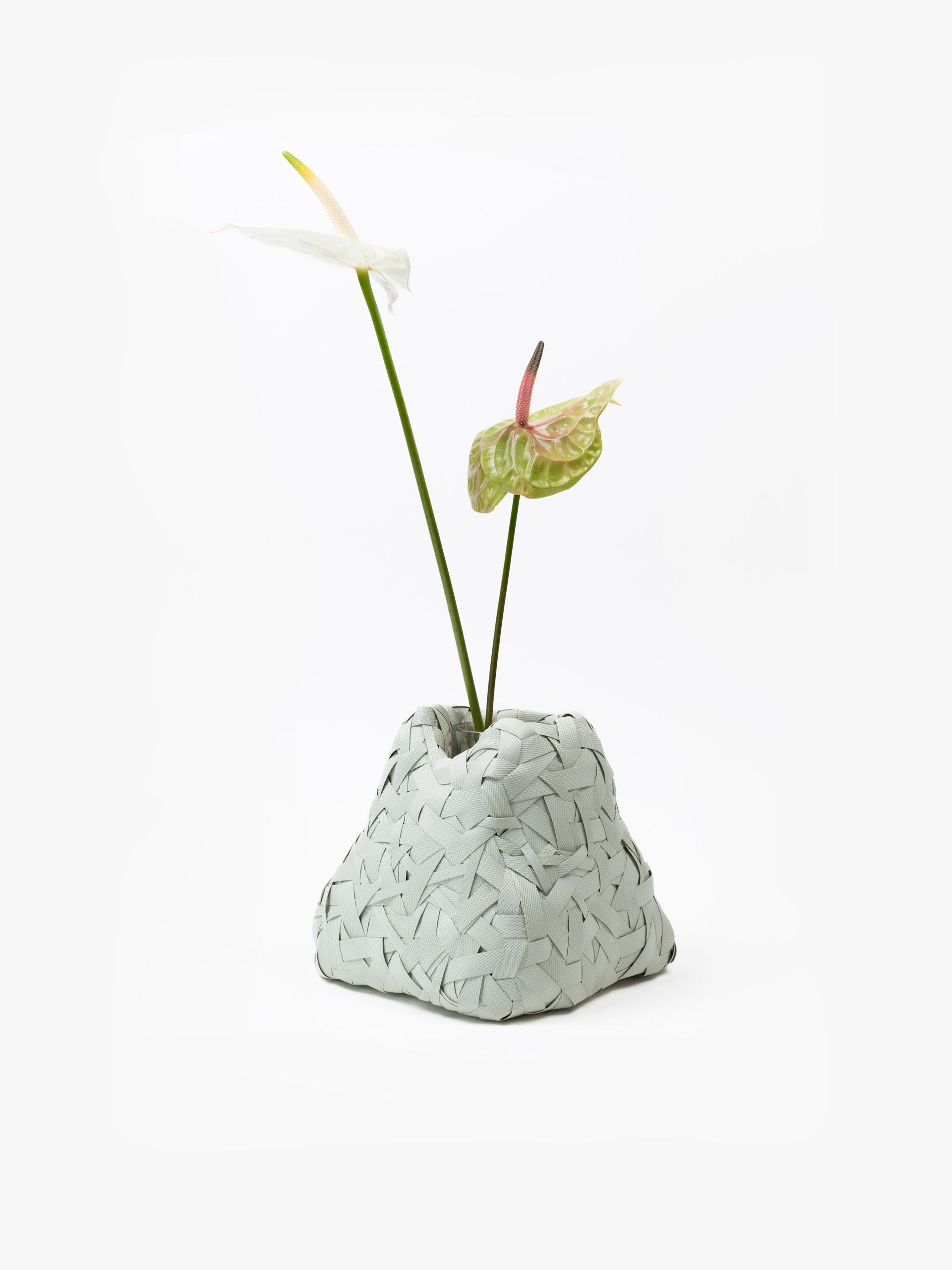 Recycled Plastic Woven Ecology Vase White